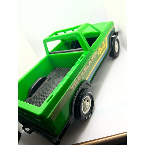 RARE Gay Toys Brand Green 4x4 Trailblazer Vintage toy truck - Picture 9 of 9